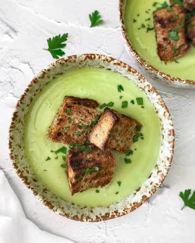 Salmorejo de aguacate 